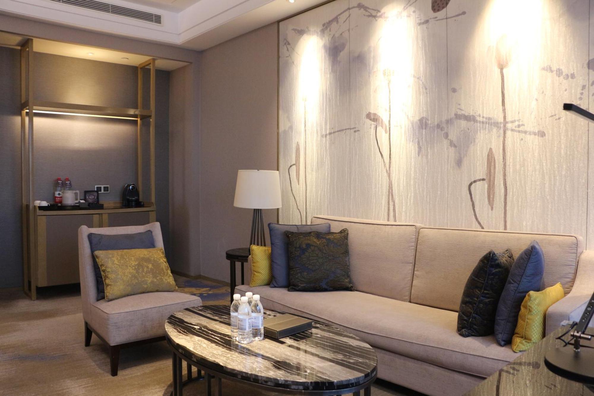 Готель Wanda Realm Huangshi Екстер'єр фото